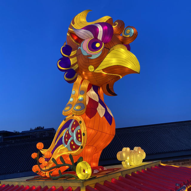 夜遊西安城牆，燈會點亮千年古都