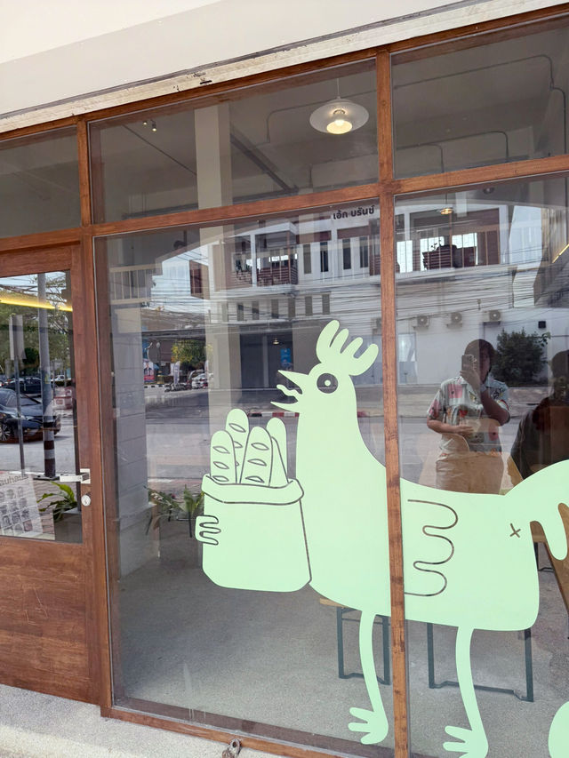 ร้านอาหารเช้าและคาเฟ่ใจกลางเมืองสุพรรณบุรี