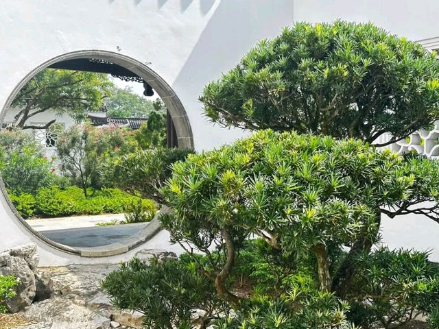 Explore Singapore: A Little Red Dot Full of Big Adventures! 🏙️🌴✨
