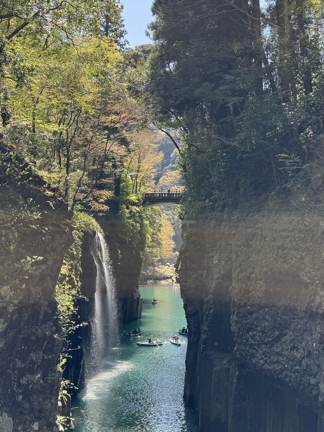 現実のものとは思えない場所:高千穂峡