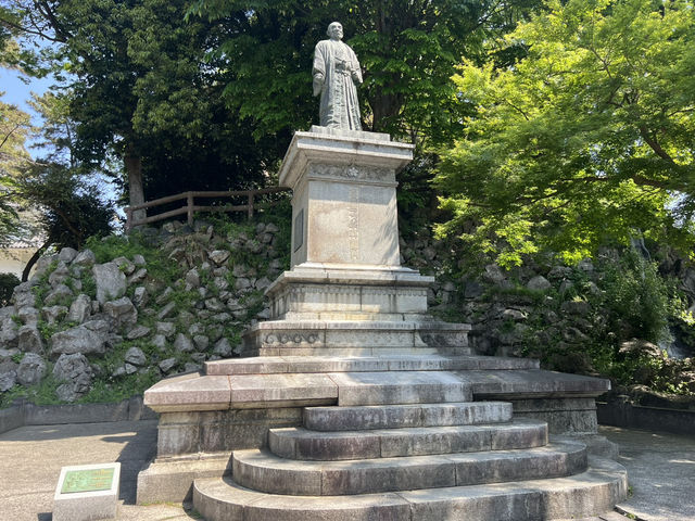 【麋城の滝】