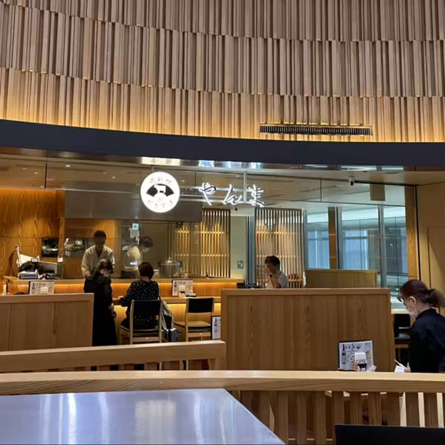 🇯🇵【成田空港】やきすき定食！おいしいお肉を食べよう♪