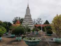 A Quiet Day at the Royal Palace 
