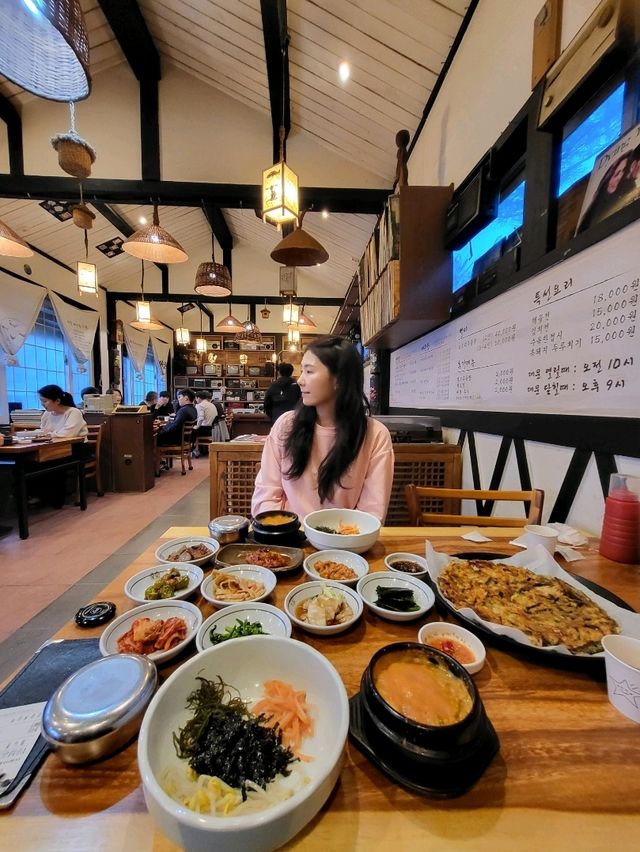 레트로소품 구경하는 재미까지 쏠쏠한 부산맛집