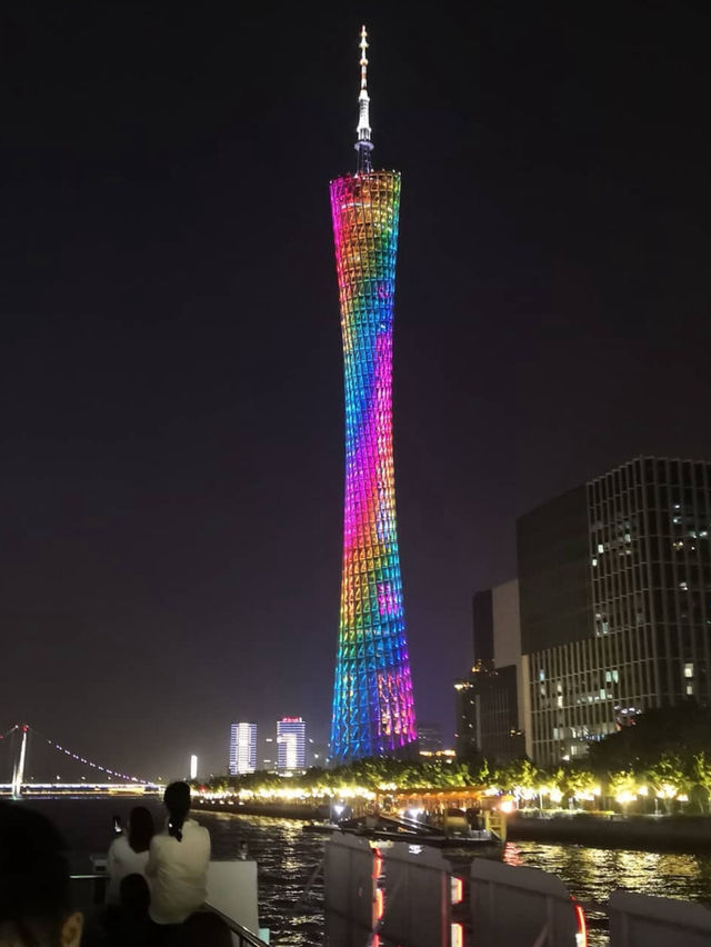 廣州珠江夜遊的浪漫體驗