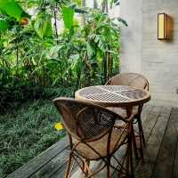 Where Modern Elegance Meets Jungle Serenity