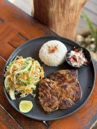 Neighborhood cafe in southwest Lembongan
