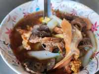 ร้านก๋วยจั๊บเก่าแก่ในตำนานเมืองแปดริ้ว
