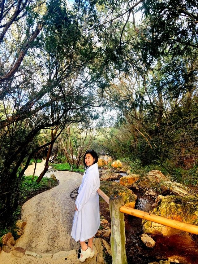 Relaxing Day at Peninsula Hot Springs – Thumbs up for this!