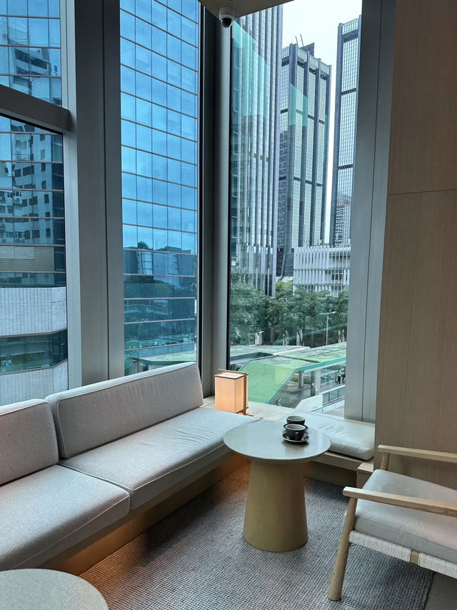 Sleek Minimalism and Urban Calm at AKI Hong Kong – MGallery