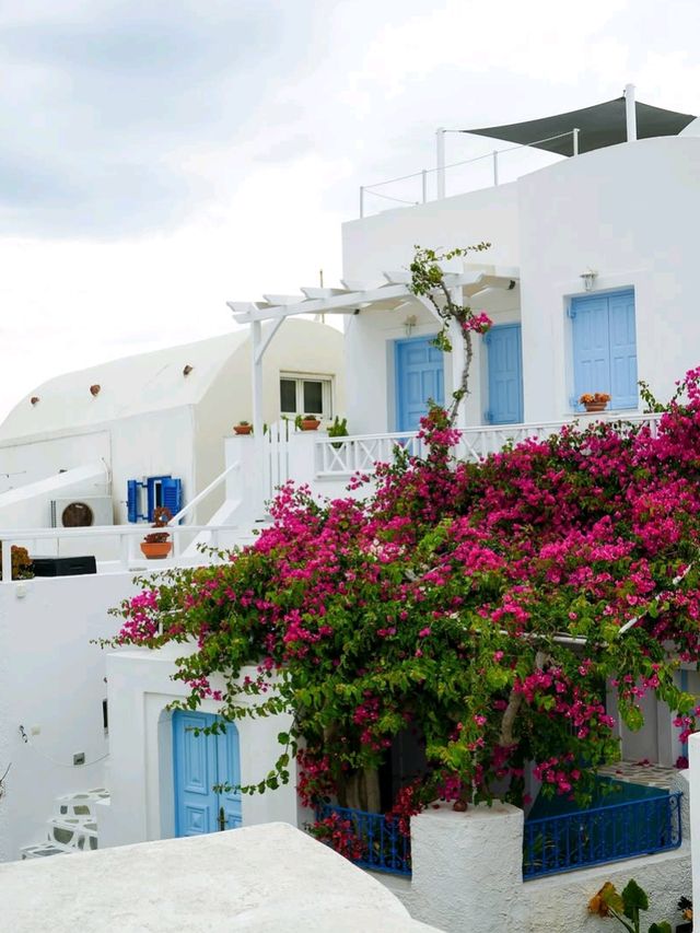 🌟 Santorini Magic on a Budget ✨💙 | Affordable Greek Island Escape 🇬🇷