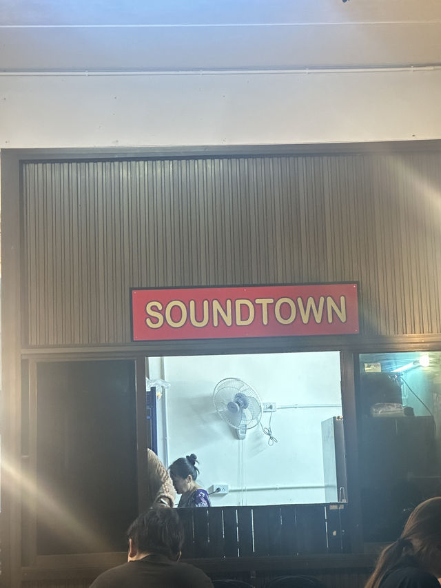 ร้าน SOUNDTOWN เมืองสุราษ 🥩