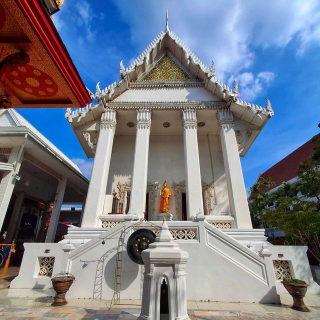สักการะพระนาคปรกและหลวงพ่อเจ้าสัว
