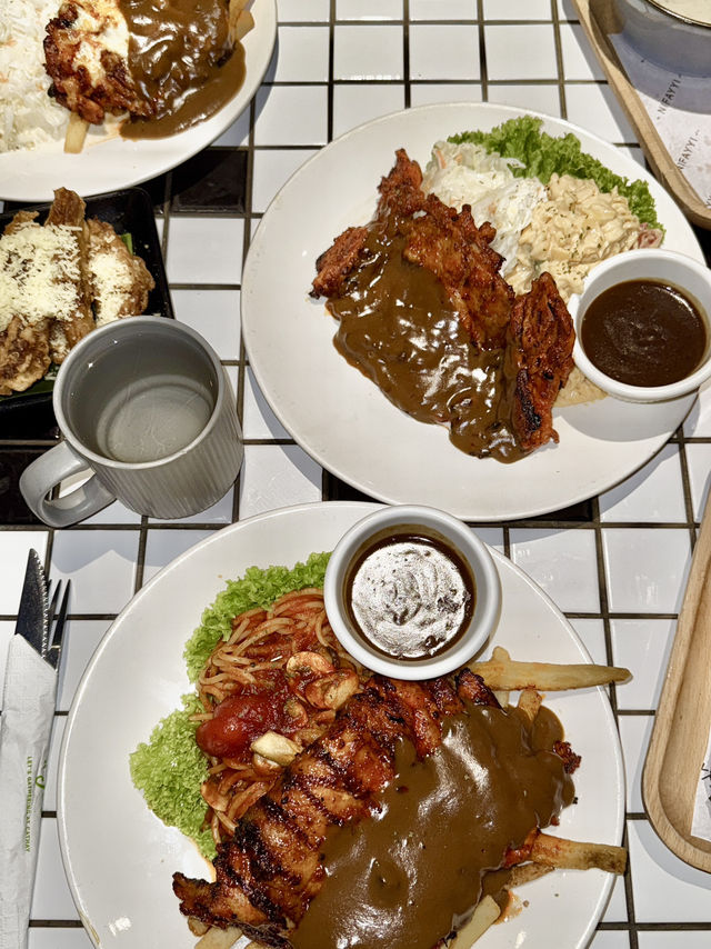 Warung Theater @ Cathay by Nifayyi – A Hidden Gem of Local Flavors in Ipoh 