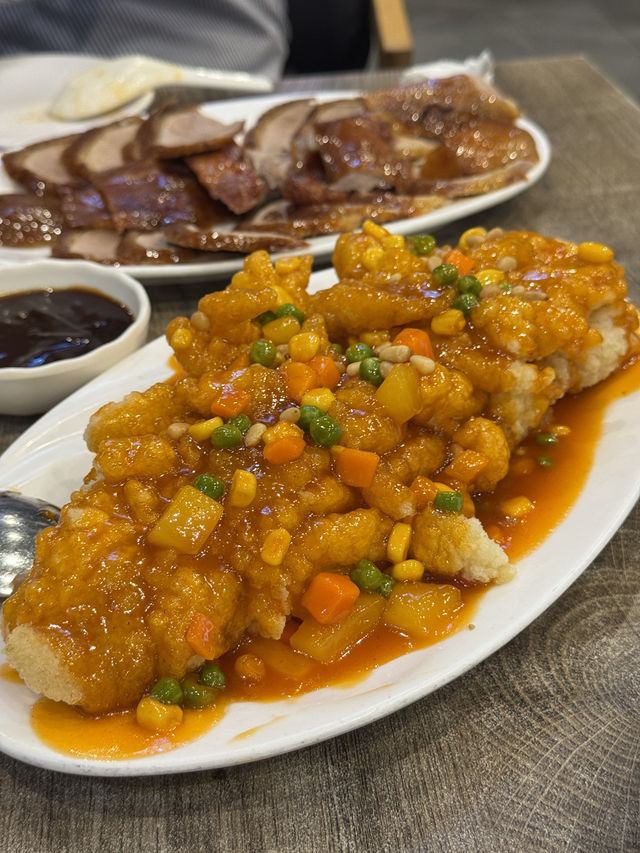 《大角咀好抵食片皮鴨》