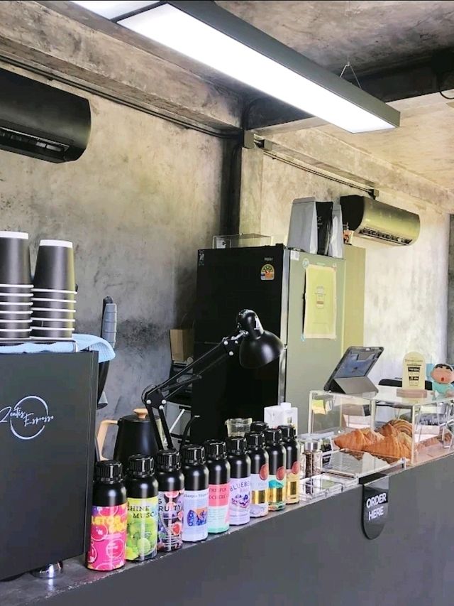 1% Coffee House เกาะสมุย คาเฟ่สุดชิค กาแฟคุณภาพดี