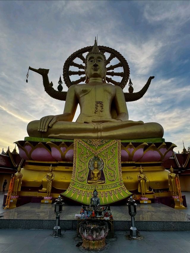 Temple Hopping in Koh Samui