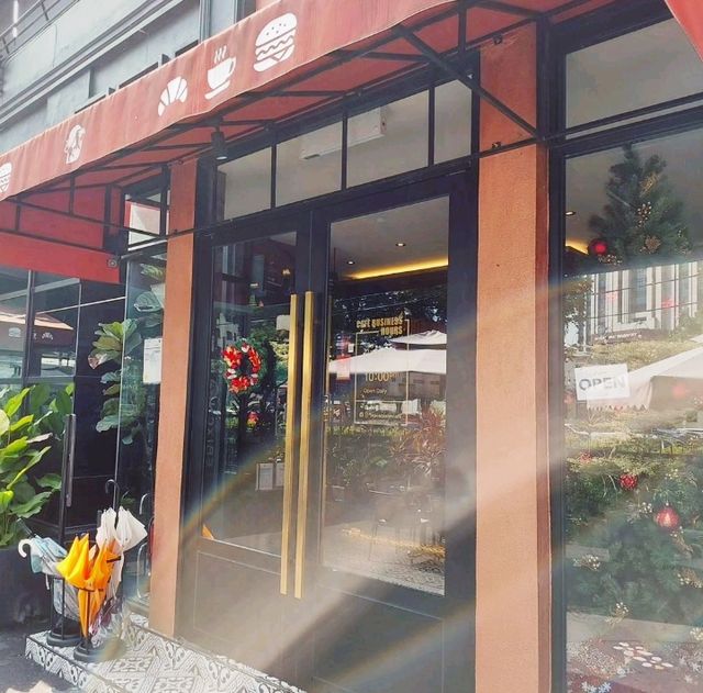 Black bixon cafe