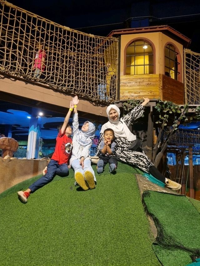สวนสนุกในร่ม YOYO LAND 