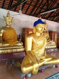 พระธาตุหริภุญชัย...จังหวัดลำพูน