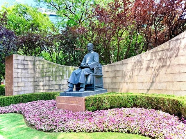 A Quiet Pause in the City – Jing’an Park