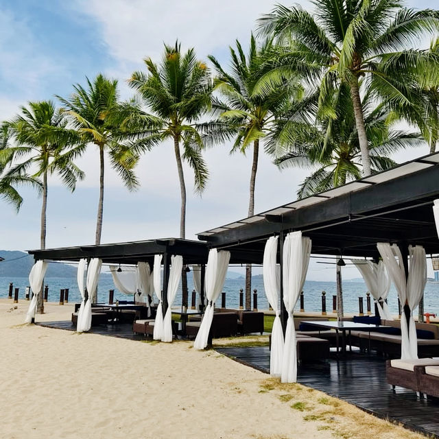 Island Elegance and Serene Indulgence