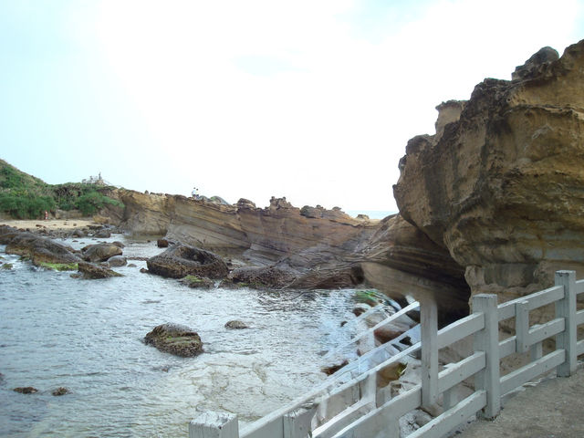 🌊 Wonders by the Water: A Stroll Through Yehliu Geopark