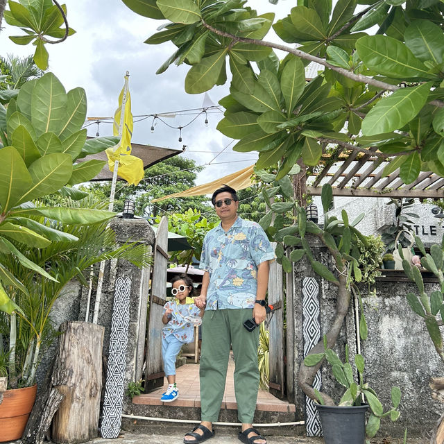 คาเฟ่ลับ เข้าซอย 50 เมตร ริมทะเล