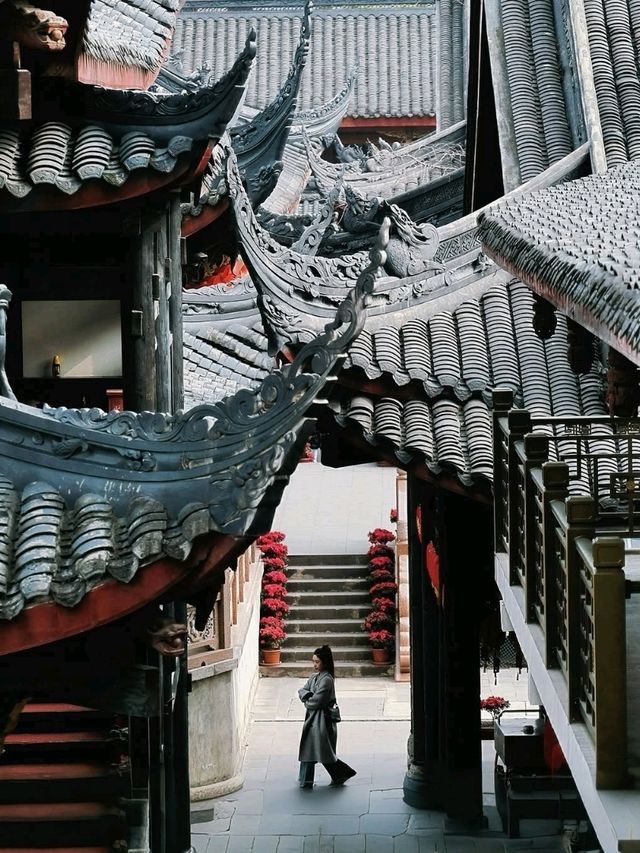 🇨🇳✨ “2 Days in Chengdu: Pandas, Spices & Teahouse Vibes Under $200”