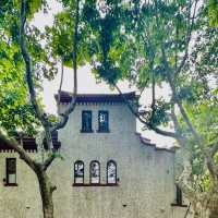 A Chic Urban Escape with Boutique Cafes and Lifestyle Shops