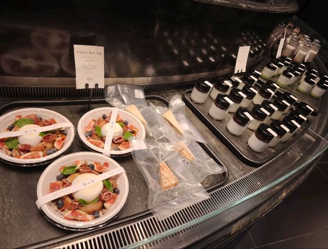 深圳大悅城麵包店/吕三吉/好利來/UH Select/波拿巴