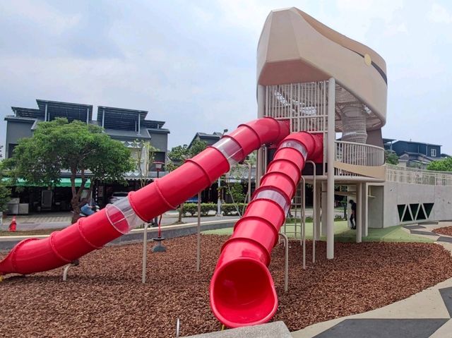 以原住民族文化為主題的百步蛇高塔溜滑梯遊樂場#來義共融遊戲場-屏東縣來義鄉
