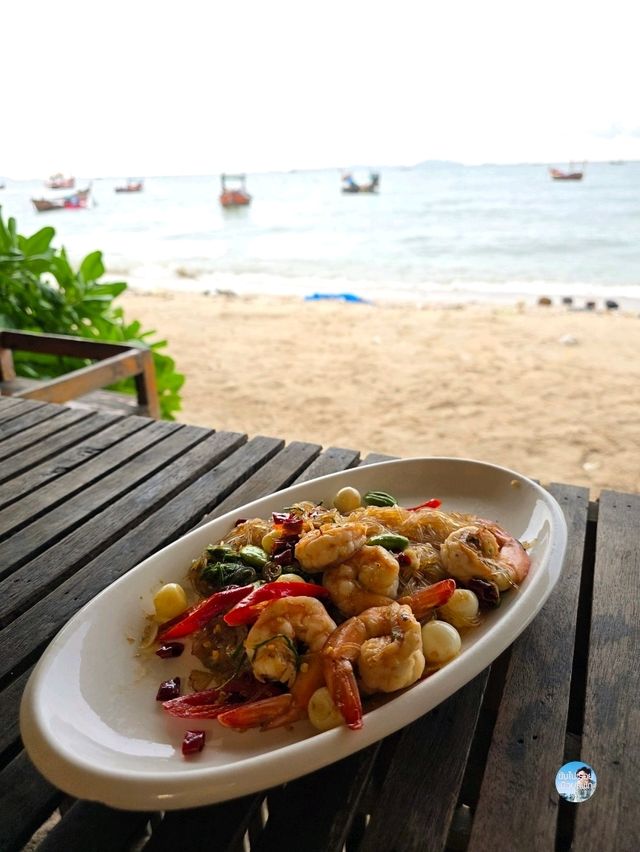 ครัวริมหาด byลุงด้วง บางแสน