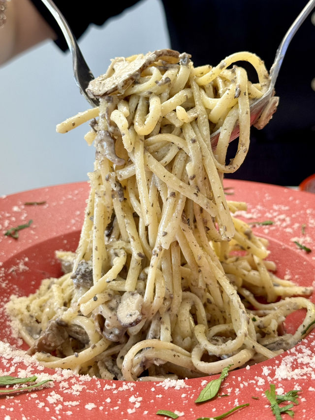 🍕九龍城隱世手工Pizza!芝士拉絲拉到去宋皇臺? 🍕九龍城隱世手工Pizza!芝士拉絲拉到去宋皇臺?