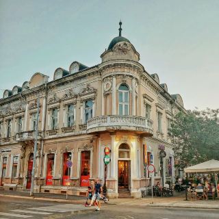 미슈콜츠 솔로: 동굴, 성, 온천의 행복