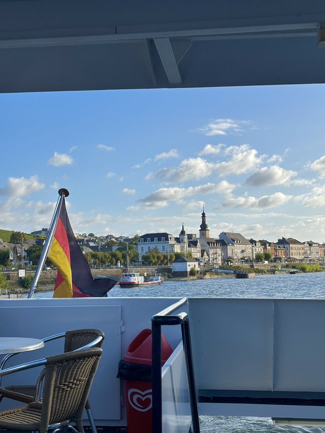 【ライン川クルーズ🇩🇪】リューデスハイムから古城めぐりの船旅へ🚢✨  【ライン川クルーズ🇩🇪】リューデスハイムから古城めぐりの船旅へ🚢✨