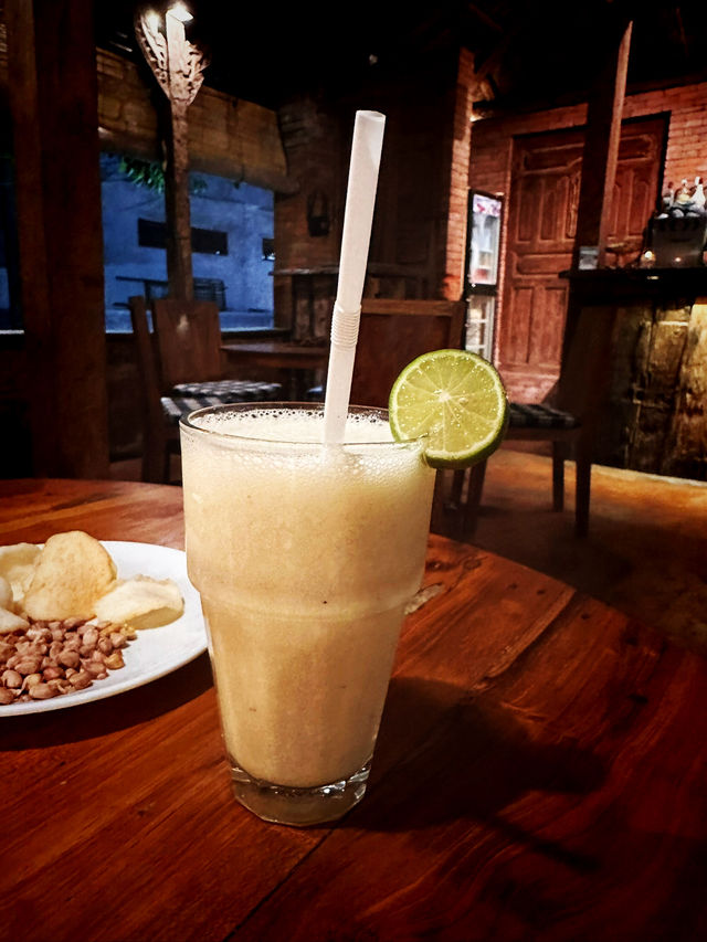 Candlelit Charm at Miro’s Garden, Ubud 🌿🍴 Candlelit Charm at Miro’s Garden, Ubud 🌿🍴