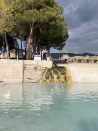 석회 온천 위에 펼쳐진 햐얀 천국, 파묵칼레