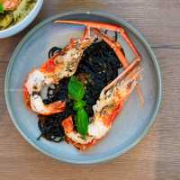 Inside Bangkok’s Most Sculptural Café: Curvy Dining