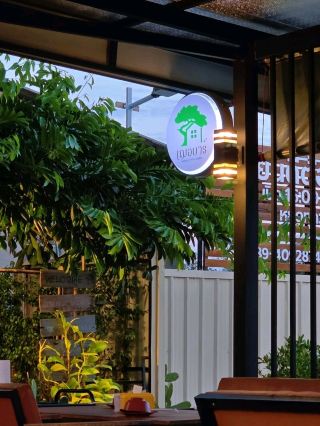 เฌอบาร์ หมูกะทะชั่งกิโล ร้านดังแม่สอด