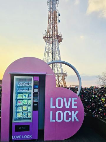 Couples must visit and lock their love at Korea's iconic spot