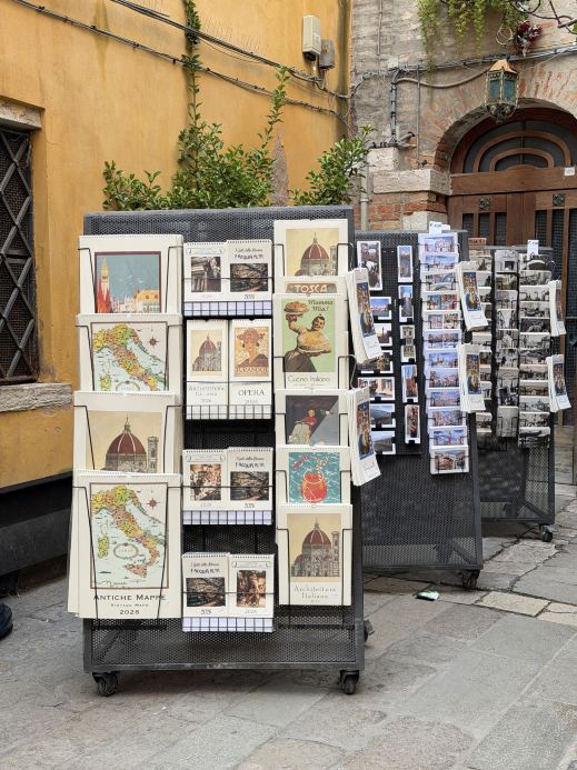 📚🇮🇹 世界で最も美しい書店のひとつ、ヴェネツィアを訪れました