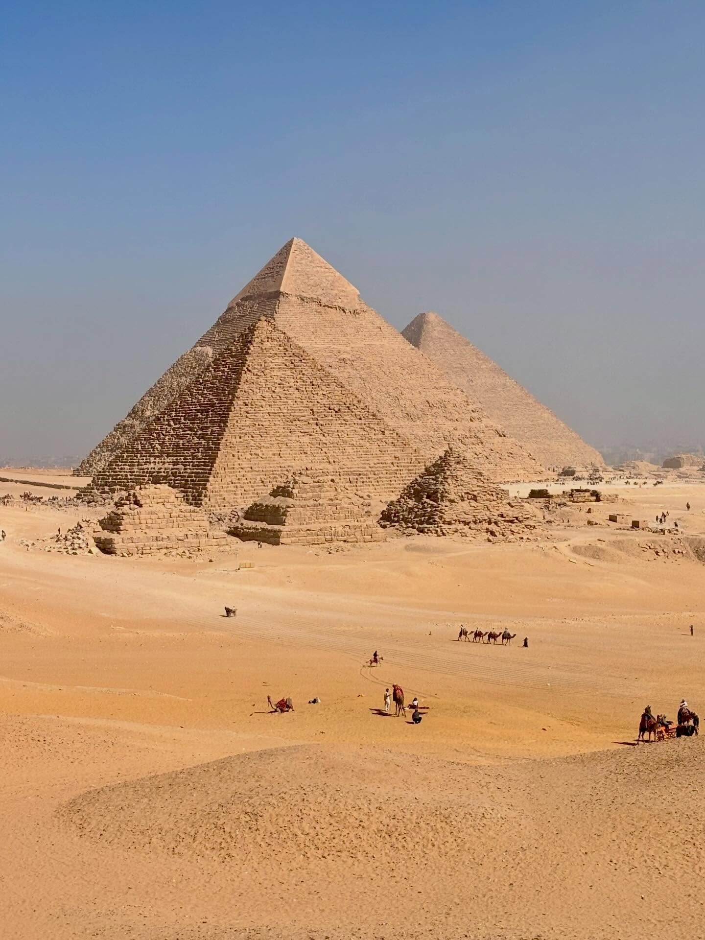 🇪🇬 The Egyptian Pyramids — Timeless Wonders