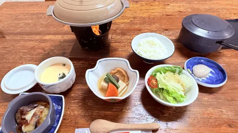 Get Glowing Skin?! Enjoy Natural Hot Springs and Fresh Okhotsk Scallops at this Onneyu Onsen Inn. — traveler post in Kitami