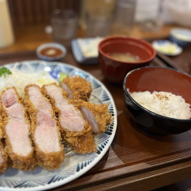 서사가 깊은 인천 돈카츠 맛집 ‘지츠겐’