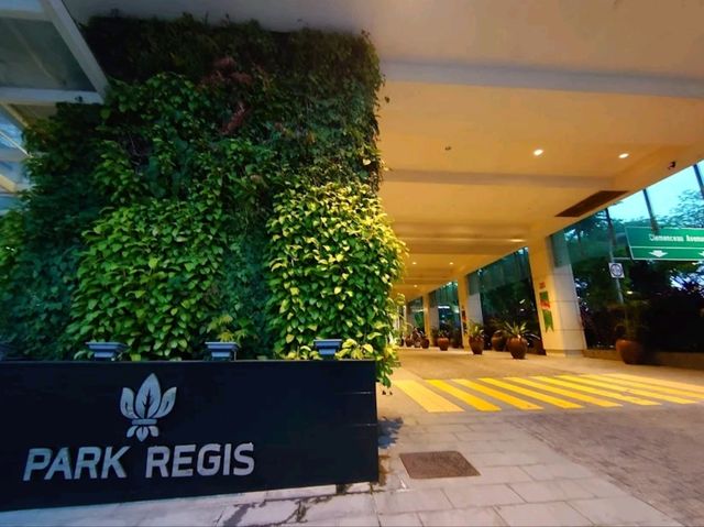 “Clarke Quay Comfort: Stylish Stay with Riverside Ease”