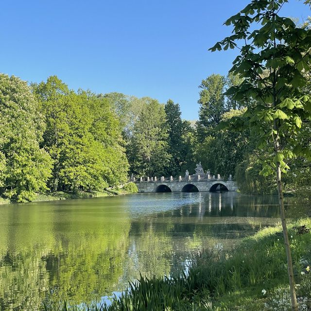 【ポーランド🇵🇱/ワジェンキ宮殿と美しい庭園】