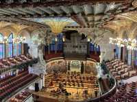 Visit the Palau de la musica Catalana! 🏝️🌸