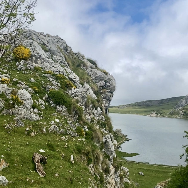 Picos de Europa: Mountain Majesty 🏔️🌄