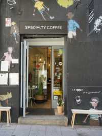 Madrid | The cosy coffee shop with brunch set 